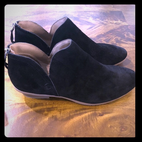 Kenneth Cole Reaction Shoes - New Kenneth Cole suede booties size 10